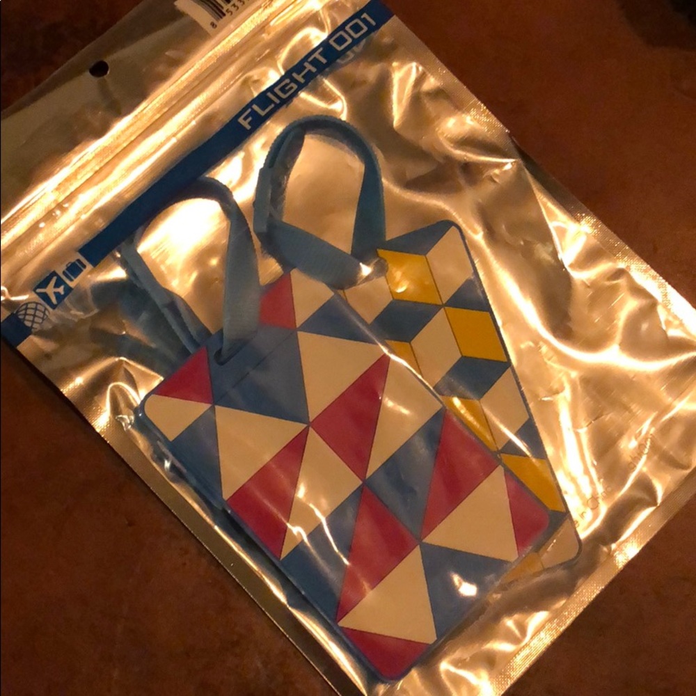 Brand new 2 pack geometric rubber luggage tags